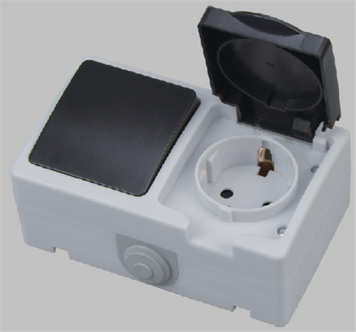 IP54 Schuko type water proof  PP material socket with switch 