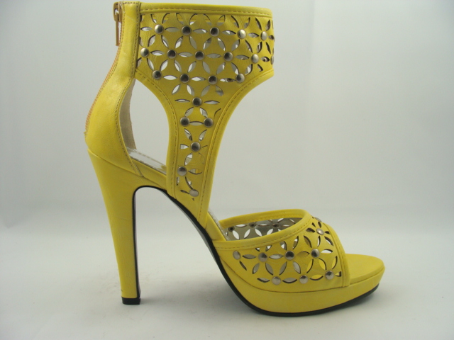 roman rivet fashion lady sandals