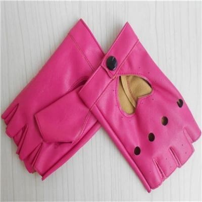 Wholesale Fashion Hollowed Out of Heart Peach - Pink Women PU Fingerless Gloves