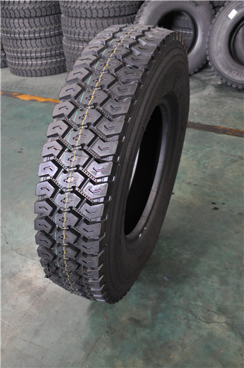 Hot sale high quality low prices 315/80R22.5 11R22.5 radial truck tyre