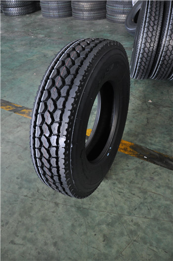 China heavy truck tires low profile in USA 11r22.5 11r24.5 11-24.5 11r 22.5 295/75r 22.5 truck tire