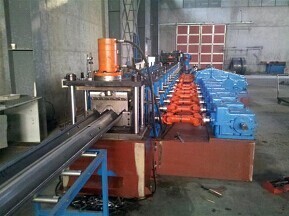 China Highway guardrail roll forming machine supplier/production line
