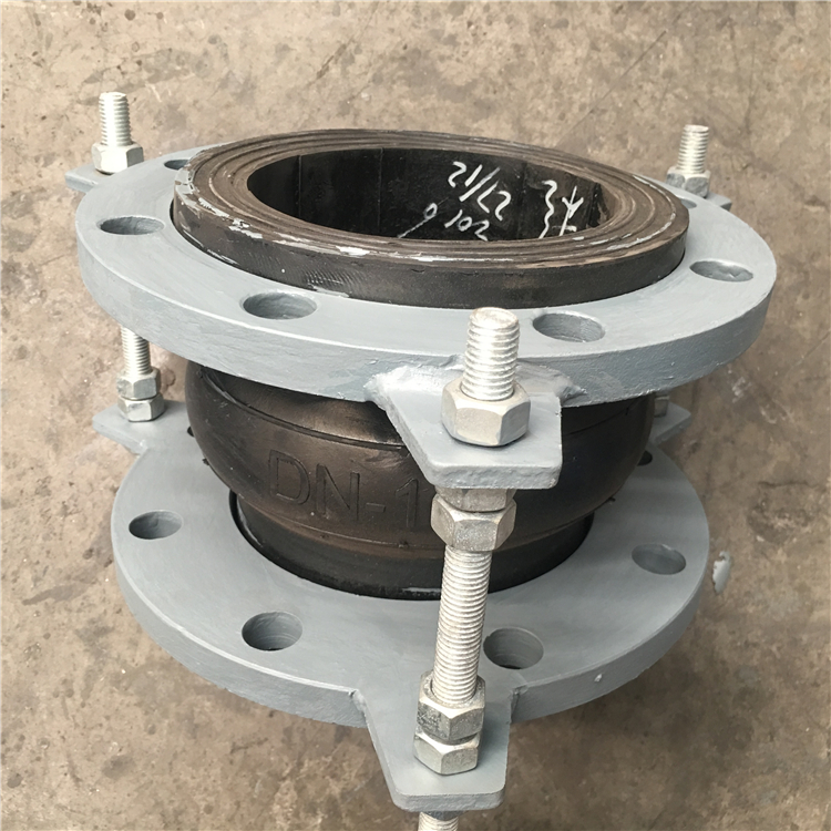 Mould pressing galvanized screwed rubber expansion joint