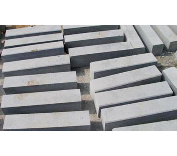 Factory Promotion grey pearl flower granite kerbstone/Curbstone supplier