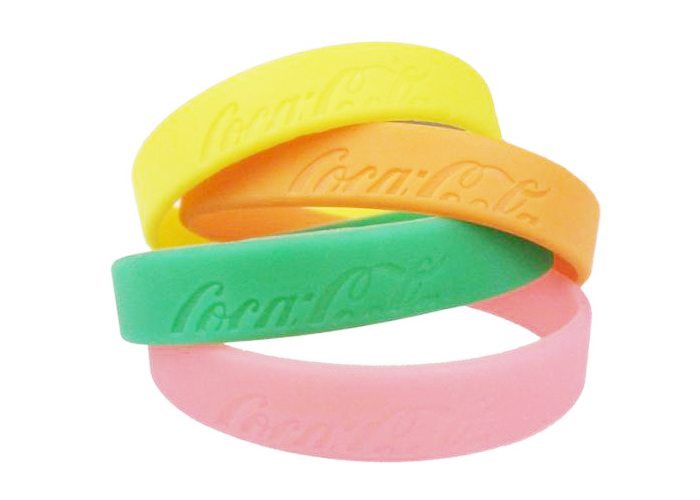 good price colourful silicone wristband bracelet facrory 