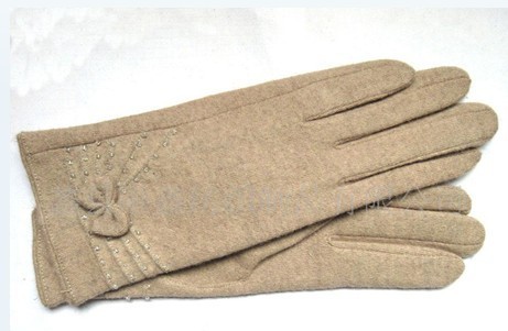 Cashmere glove