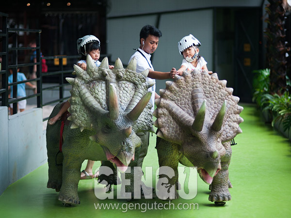 Triceratops Walking Ride