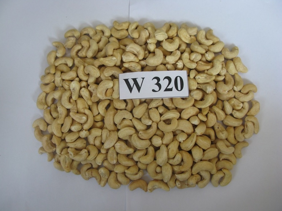 Cashew Nuts / Wholesale Price Cashews WW 320