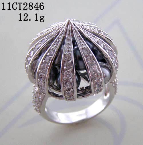 Wholesale rhodium plated fashion ring with clear cubic zirconia in high polish silver tone