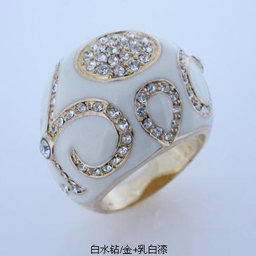 Wholesale 18K gold plated enamel shinning crystals cocktail ring 