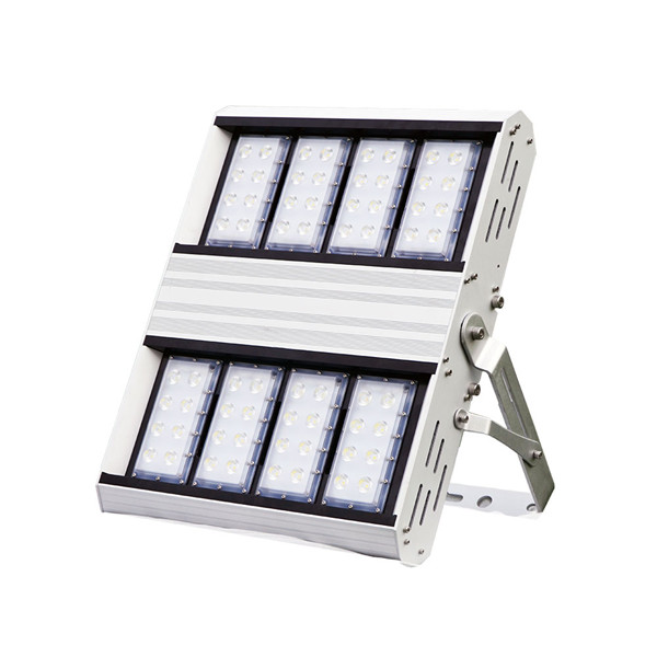 the only led flood light asymmetry lens with 99% lumen maintenance 50000 hours with patented technology