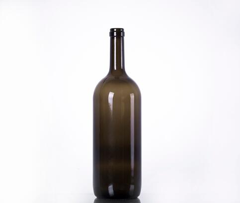  750ml amber champagne bottle with cork finish