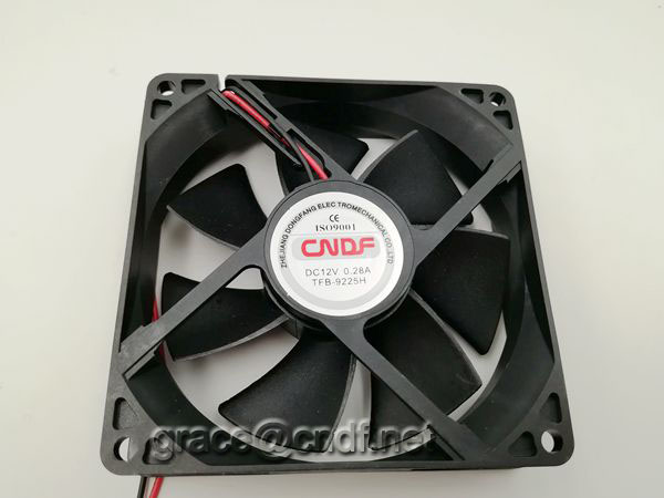 CNDF  from china supplier 120x120x25mm silent dc brushless cooling fan TFS12025H12 sleeve bearing