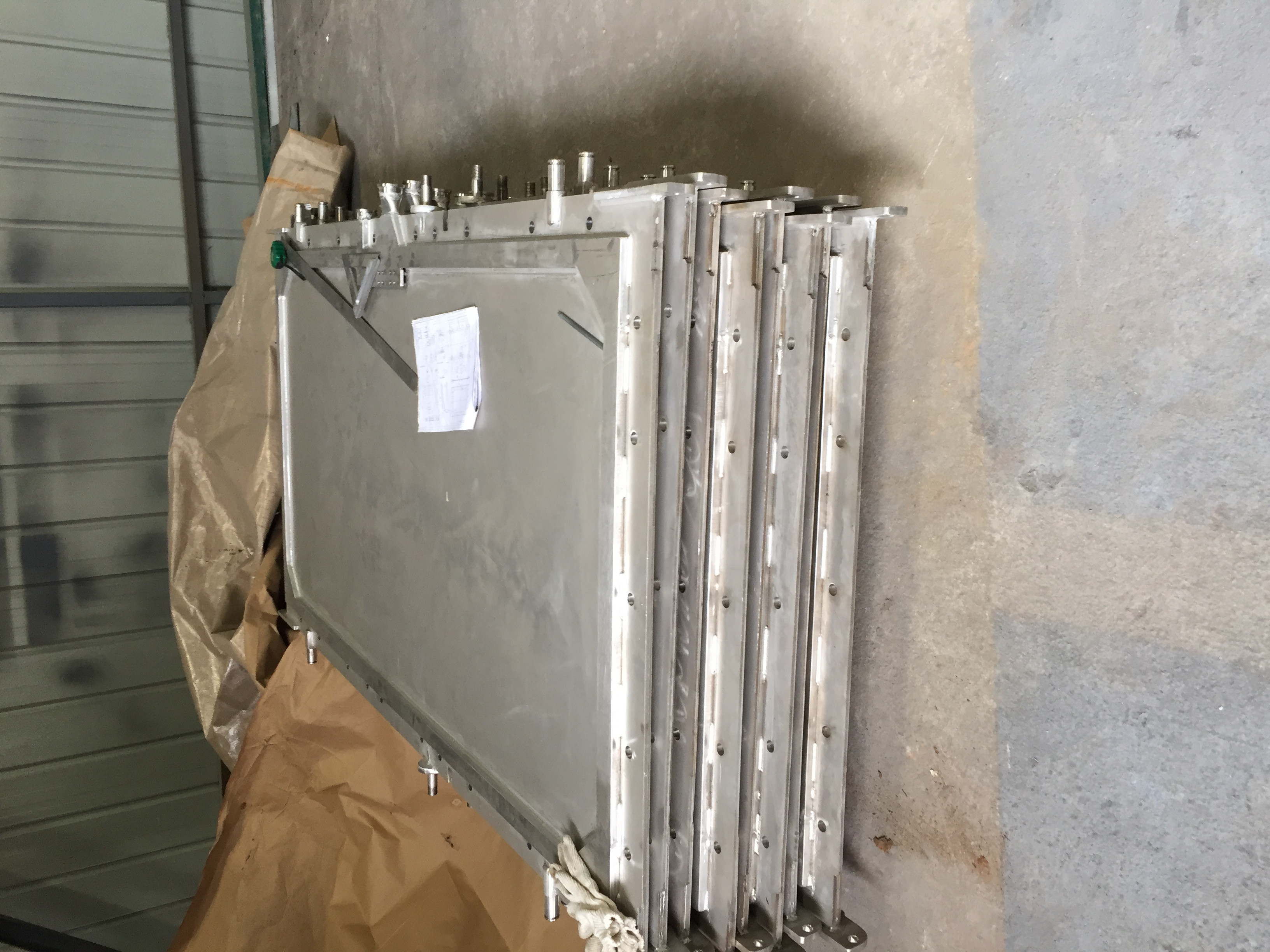 Industrial metal filter plates for tower filter presses