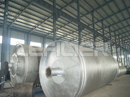 Waste tire raw material to oil extracting machine