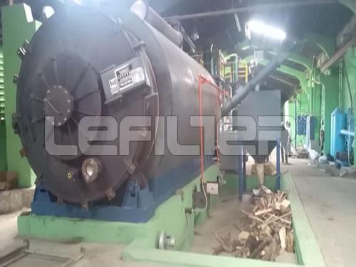 The rubber raw material recycling to oil pyrolysis machine