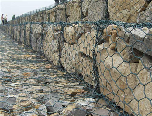 Hexagonal Gabion Box GABION BOX Brands: HUAGUANG FENCE Size:  Certificate: BV,ISO-9000 Origin: CHINA SPECIFICATION Hexagonal wire mesh is also known by the name of chicken mesh.  Wire materials: Hexag