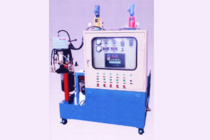 Small Flow Rate Polyurethane Pouring Machine