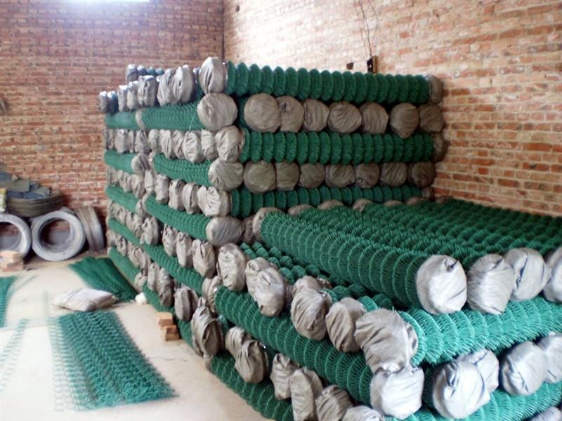 Hot dipped galvanized chain link fence for sale