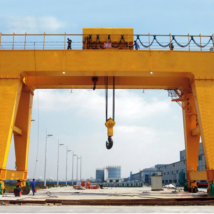 Rail mounted beam lifter crane for Girder Field Gantry Crane