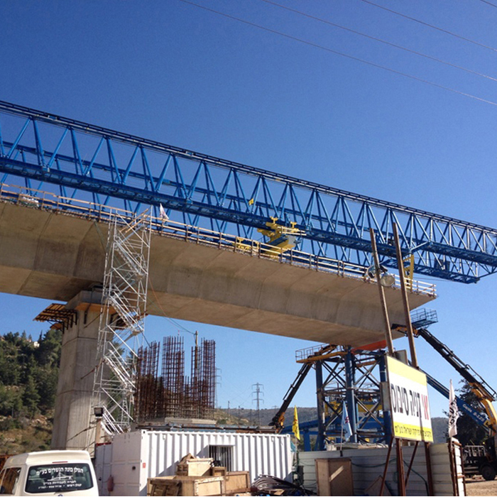 top quality steel truss type 1600T bridge launcher railway bridge erection crane
