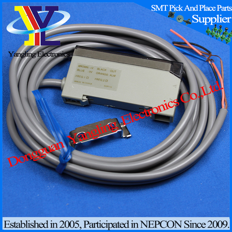 SMT Spare Parts A1040M FX-7 Photoelectric Sensor in Large Stock