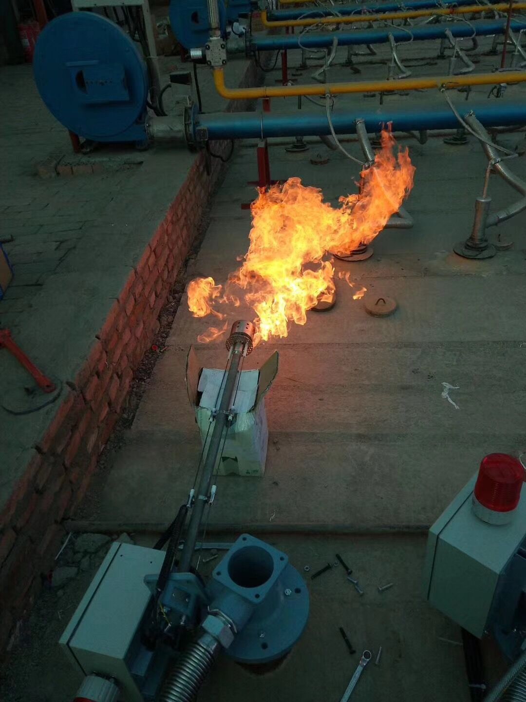 Gas burner for a tunnel kiln in Russia