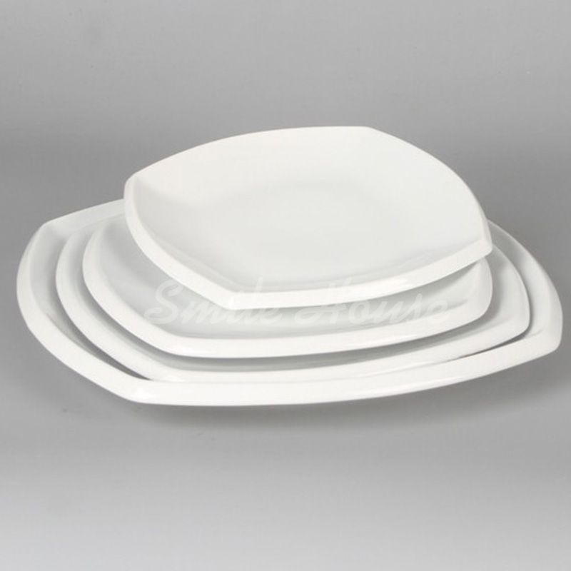 white ceramic dinner plates 