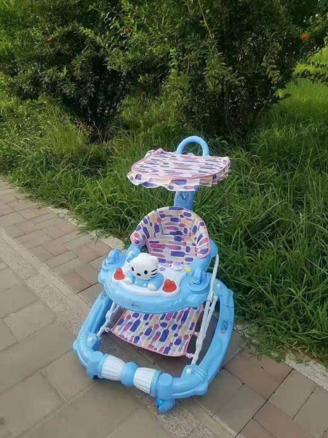 婴儿学步车