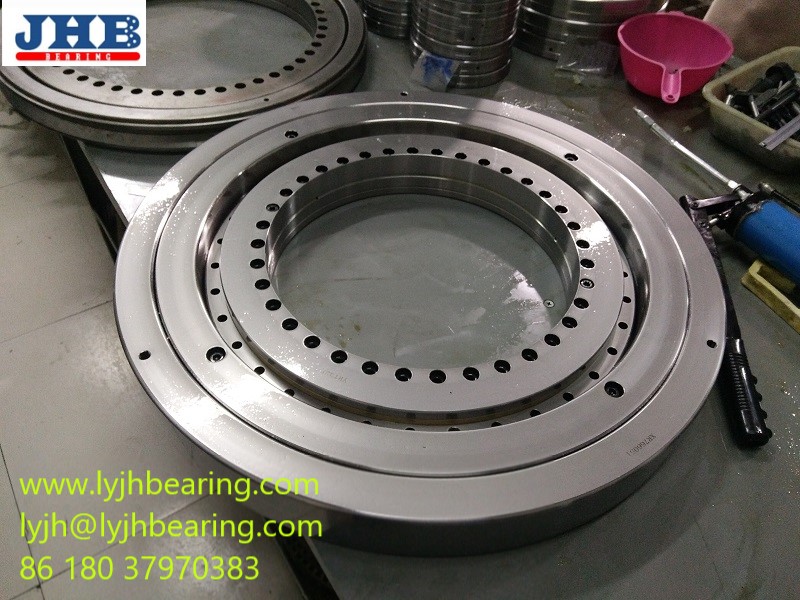Vertical turning lathes /centers use XR820060 580X760X80mm crossed roller bearing 