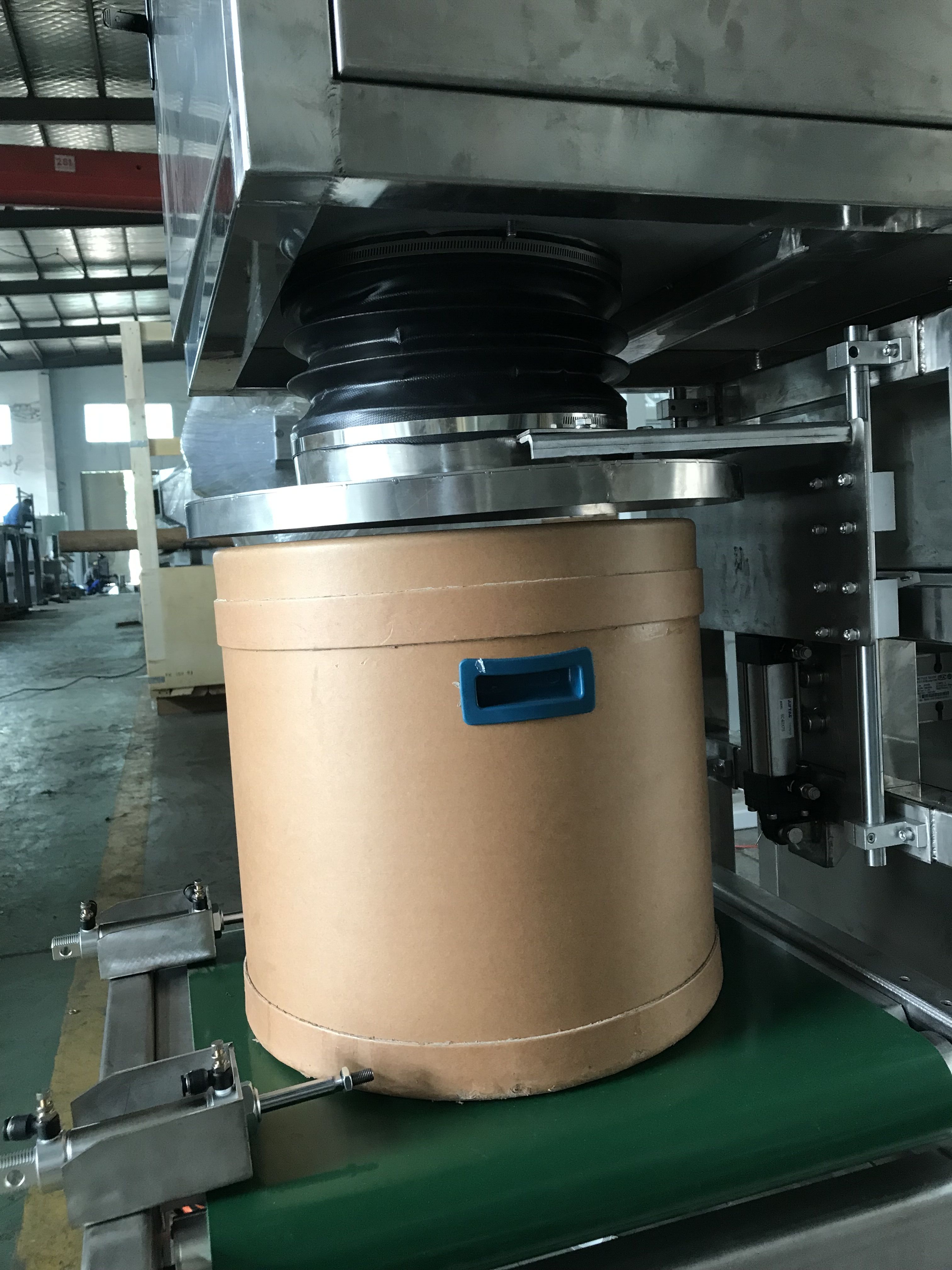 Pails Filling Machine drum Filling Machine buckets Filling Machine small bags packing machine for for both granular and powder products AUTOMATIC VFFS PACKING MACHINE BAGGING & PALLETIZING MACHINE Ful