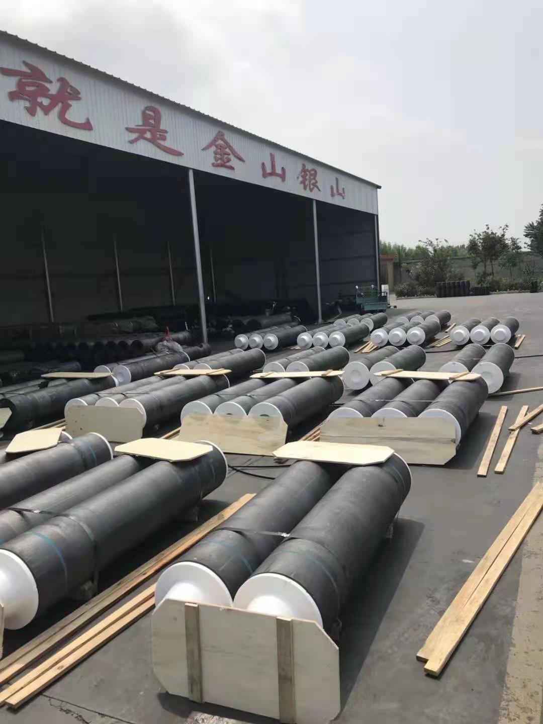 Product name : UHP 500mm Graphite Electrode for Steel Production       Basic Info.      Model NO.  Graphite Electrode  Shape  Cylinder  Material  Graphite  Color  Black  Size  Customizable  Place of O