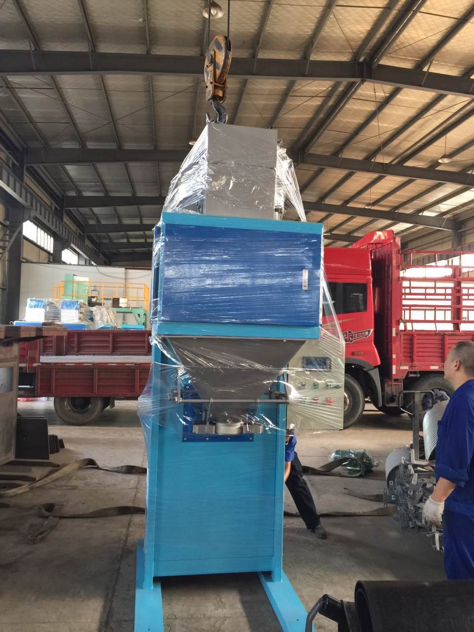Feed bagging machine open-mouth bagging scale filling machine Wheat flour Milling equipment baking flour bagging plant Animal feeds packaging machine Milling equipment Maize Meal bagging machine PIG F