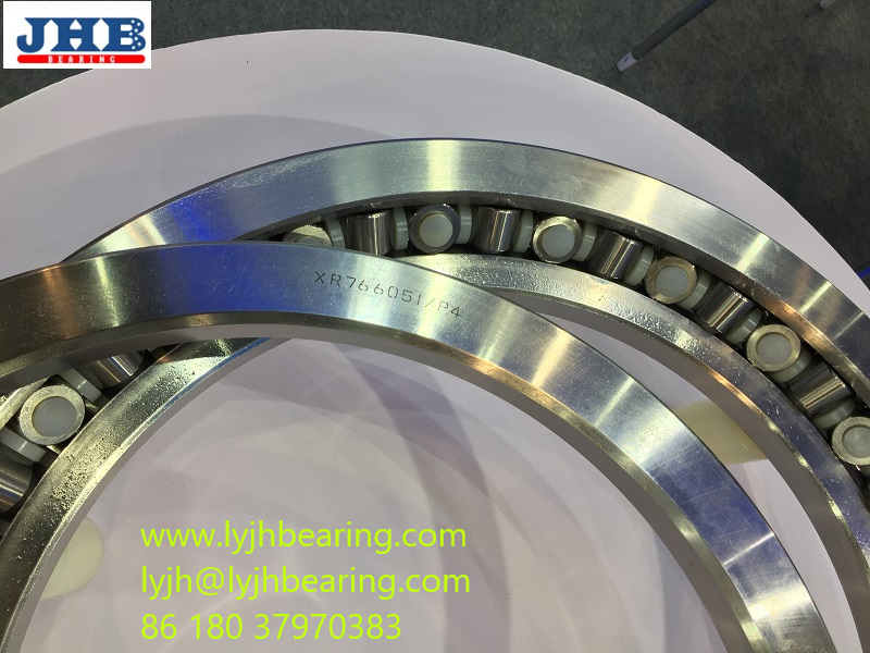 Large size vertical lathe spindle use Crossed thrust roller bearing XR882055 901.7x 1117.6x 82.55 mm