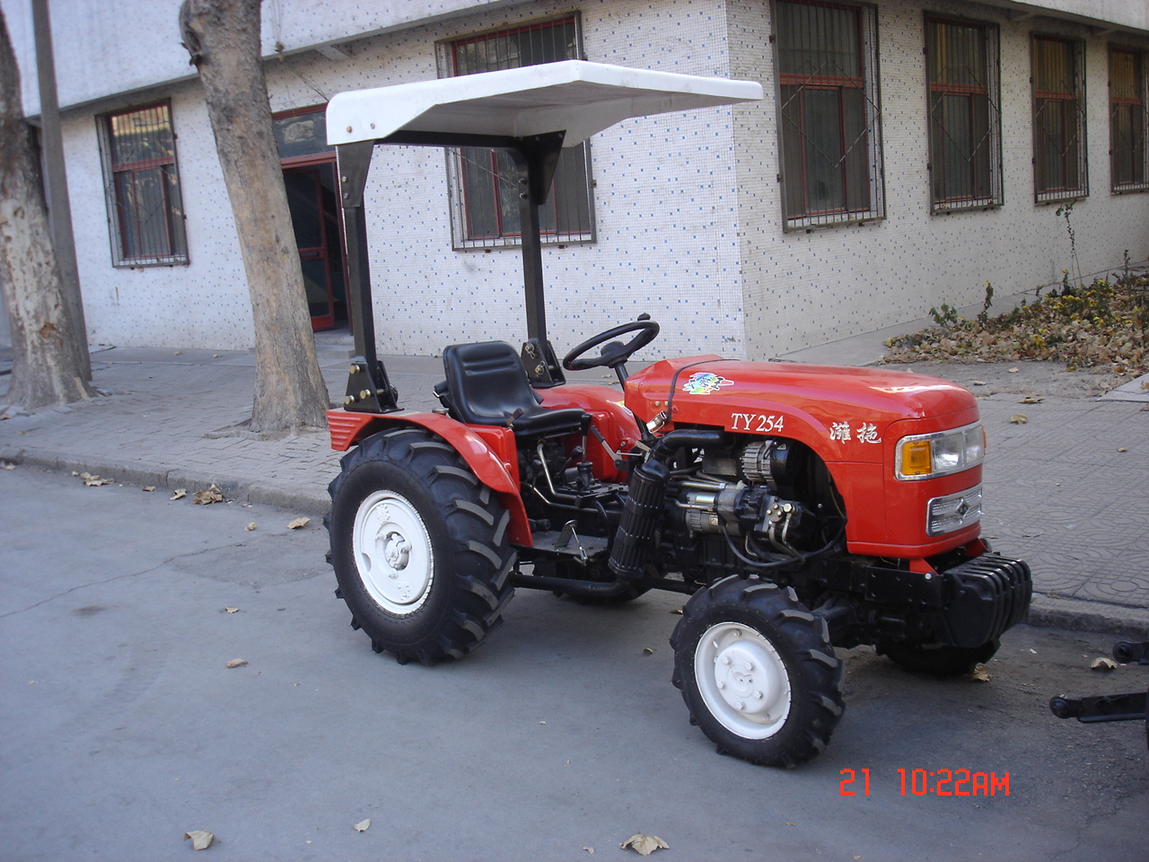 Sell 25hp-50hp Greenhouse tractors ，4WD
