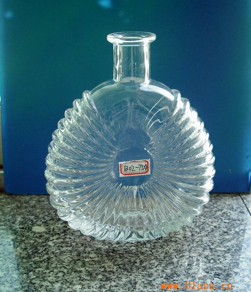 glass wine bottle/glassware