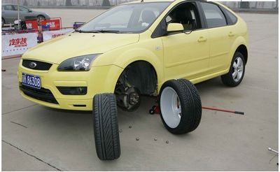 auto  tyre/tire