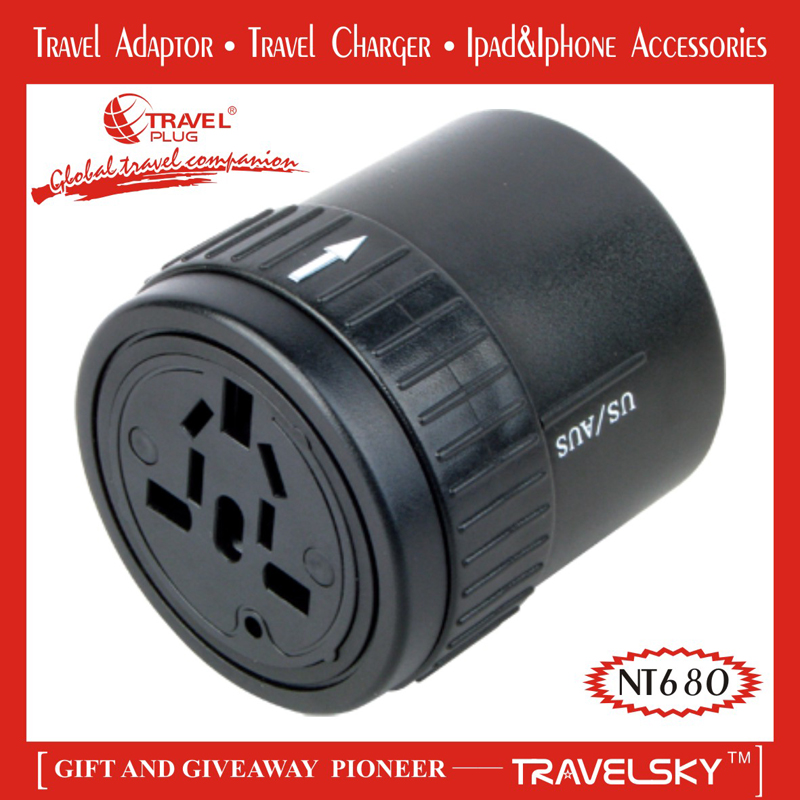 universal travel adapter plug