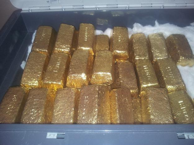 Gold nuggets and bars for sell
