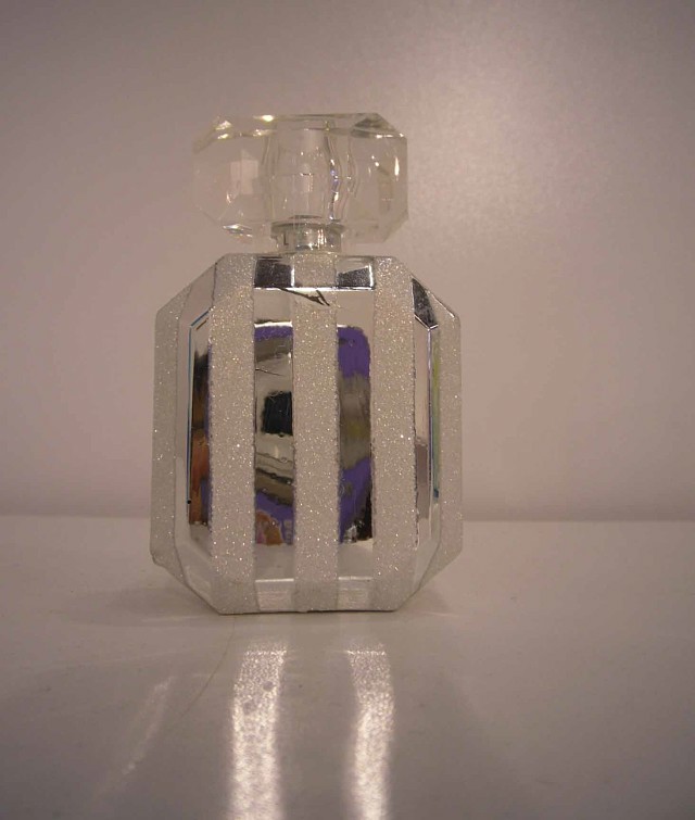 beautiful perfume bottles glass material