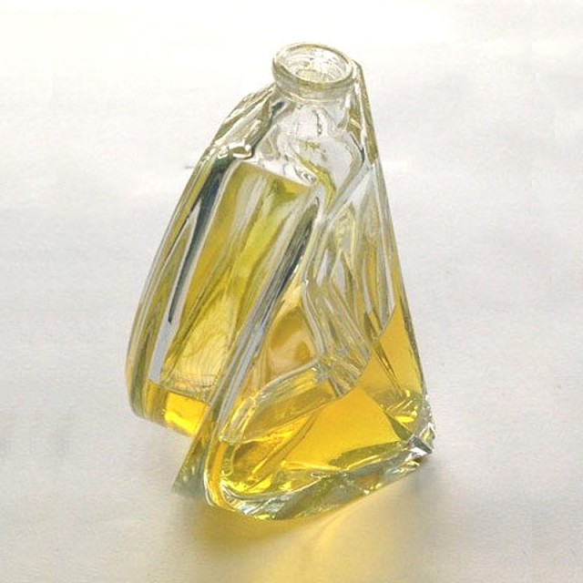 crystal perfume glass bottles in China