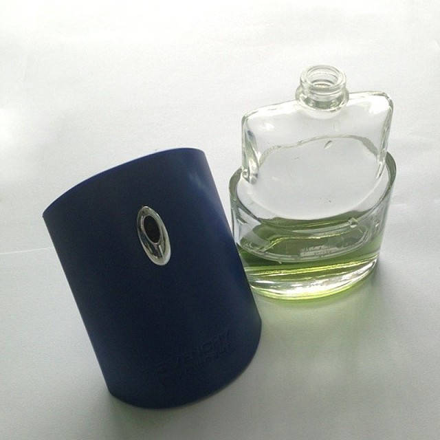 OEM perfume glass bottles with cap with pump