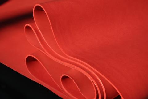 Wear-resistant rubber sheet