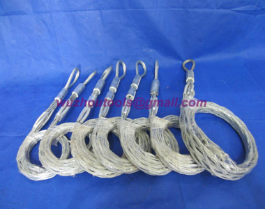 Single-head, double strand cable socks