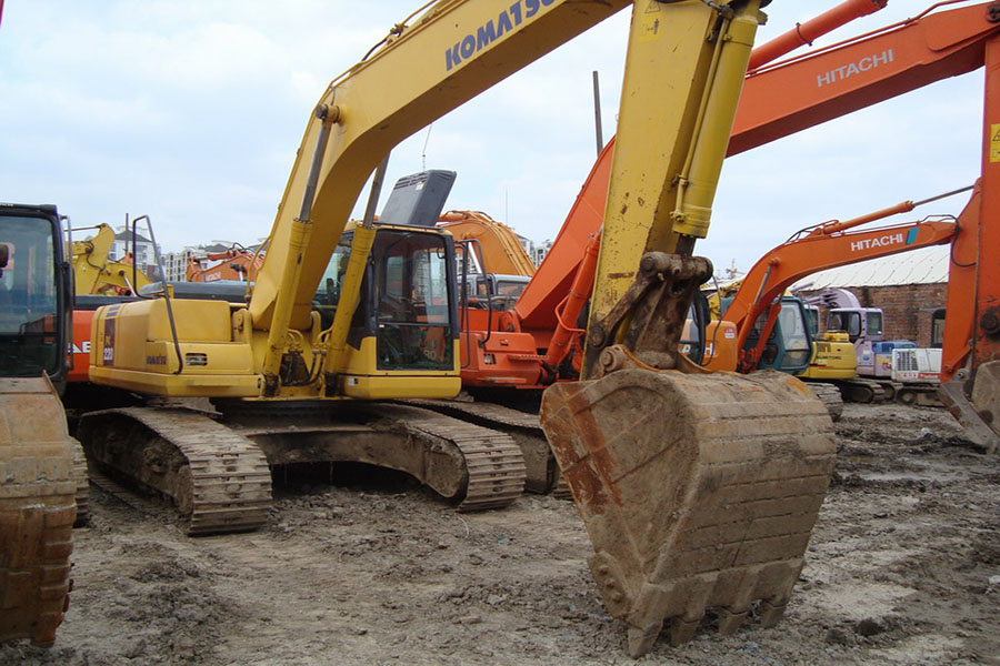 used komatsu excavator pc220-7 komatsu pc220-7