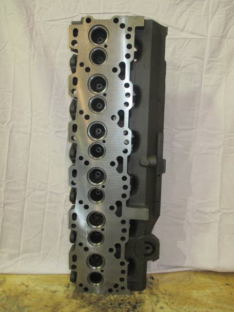 Cummins 6CT 8.3L Cylinder head