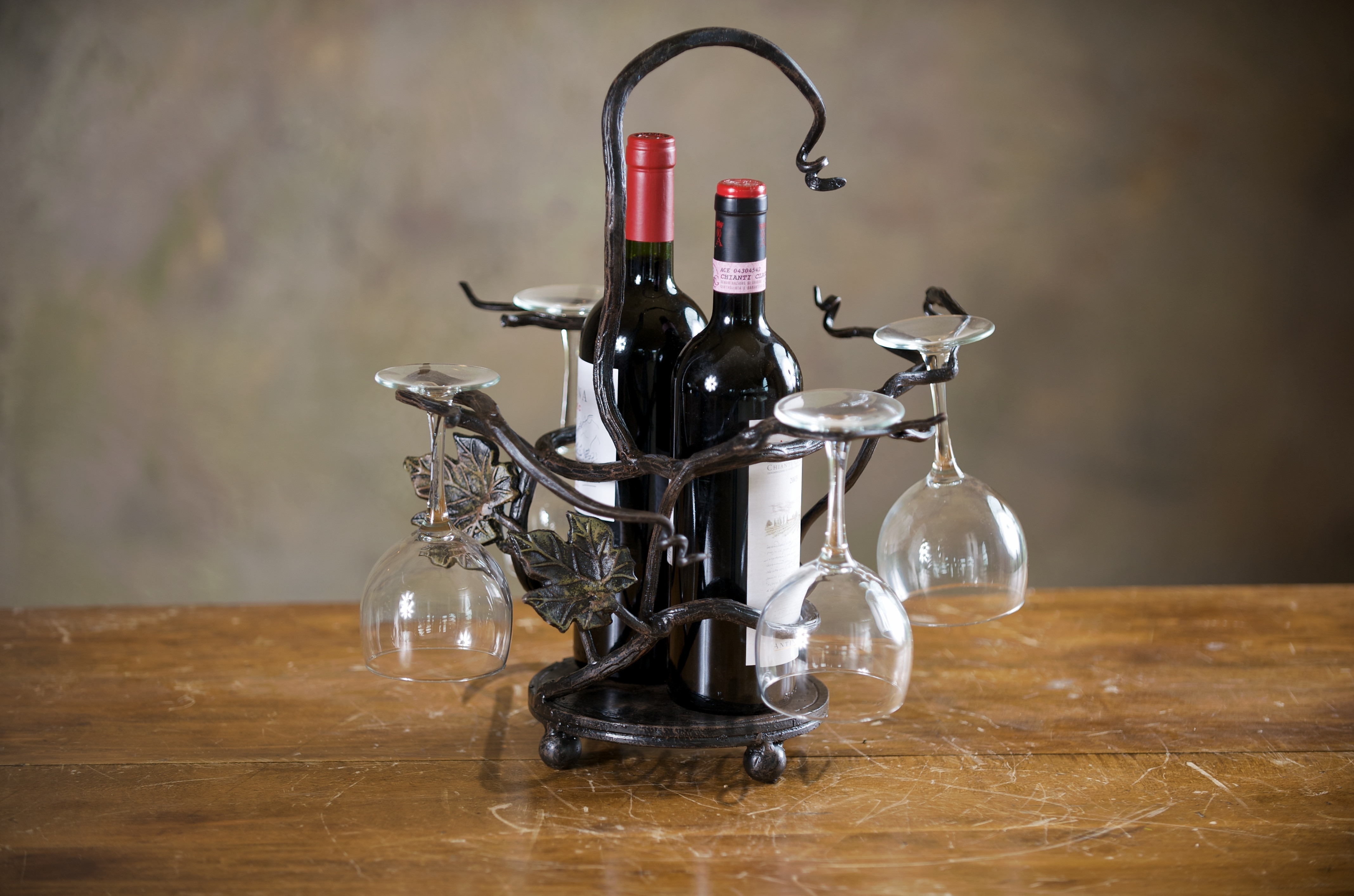Hand made Wrought Wine Storage Basket of Twig Wine Caddy for Glass Rack Cup Hanging Holder