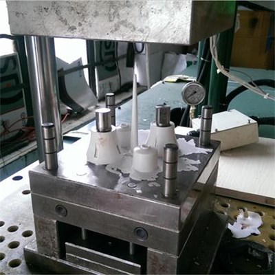 Lamp Holder Injection Molding Machine