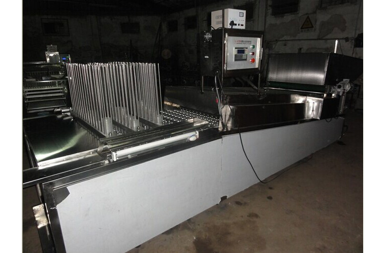 screen type stacker for cup and bowl