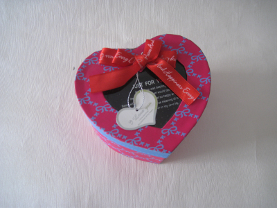 OHG1017( Heart-shaped With Bow Wedding Favor Candy Gift Paper Box )